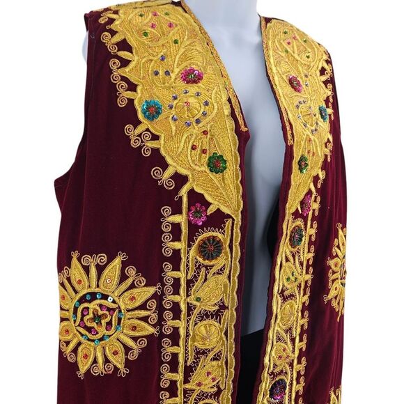 Vintage Uzbek Embroidered Velvet Vest | Mid 20th Century - Picture 3 of 3
